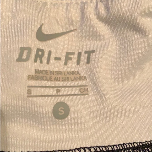 Nike capris - Picture 2 of 3